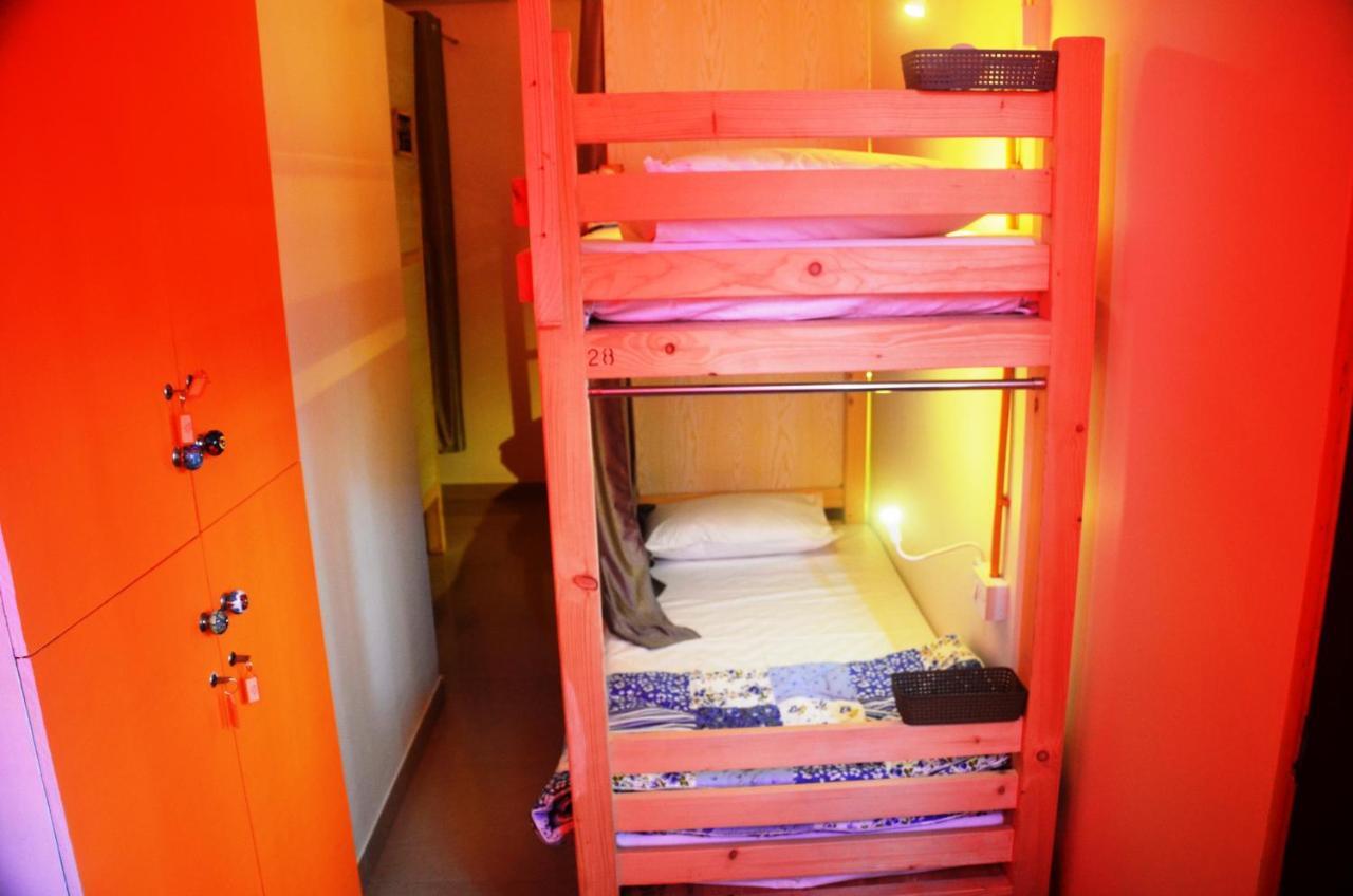 Salaam Namastey Backpackers Hostel Mumbai Exterior photo