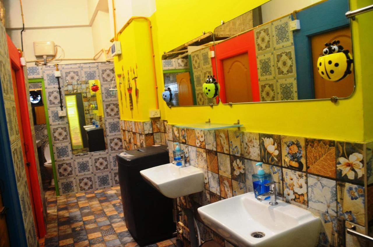 Salaam Namastey Backpackers Hostel Mumbai Exterior photo
