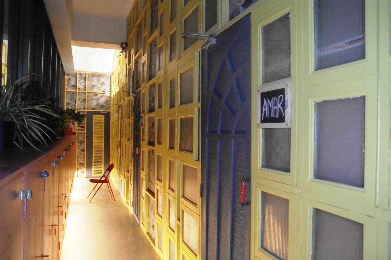 Salaam Namastey Backpackers Hostel Mumbai Exterior photo